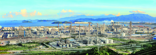     重大項目強力推動惠州高質量發展。這是大亞灣石化區一隅。惠州日報記者王建橋 通訊員王春水 攝