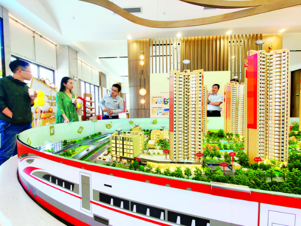     一系列利好政策推動(dòng)樓市回暖。惠州東江圖片社供圖