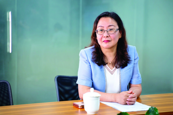 <p>    秘海英。</p>