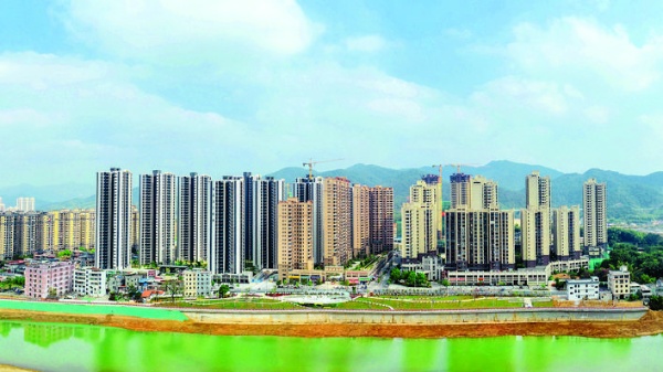     龍門縣城風(fēng)光。惠州日?qǐng)?bào)記者黃宇翔 通訊員龍門宣 攝